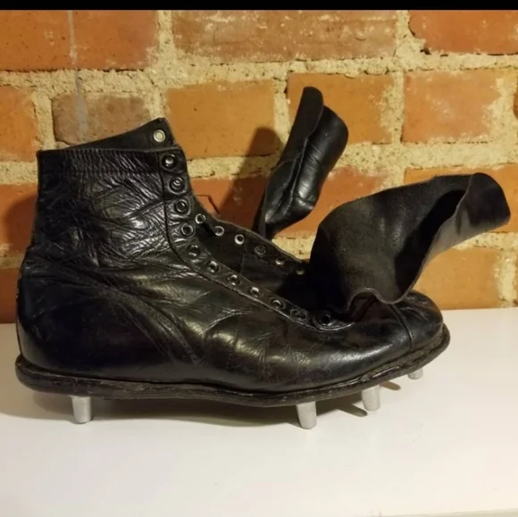 LEATHER CLEATS BLACK MENS VTG ATHLETIC SHOES FOOTBALL BASEBALL BOOTS SPORTS MENS